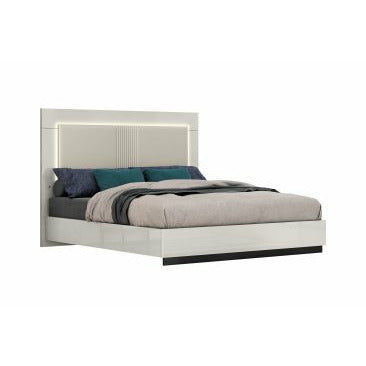 images J&M Furniture Bella King Bed 19778-K - Image 1