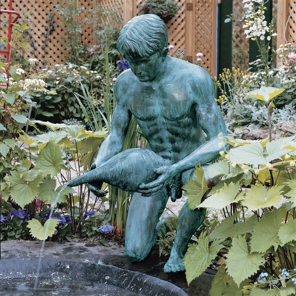 images Design Toscano Man with Shell Cast Bronze Piped Garden Statue SU9205 - Image 1