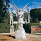 design-toscano-grand-cathedral-angel-sculpture-yb1826