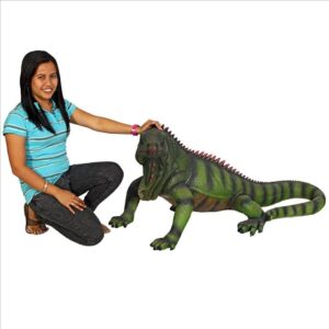 design-toscano-iggy-the-iguana-lizard-statue-giant-ne867207