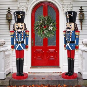 design-toscano-sergeant-at-arms-6-foot-nutcraker-soldier-statue-ne170046