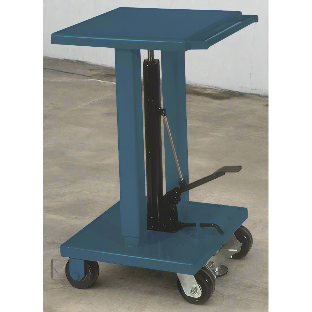 wesco-industrial-products-18x36inches-standard-duty-table-4inches-casters-1000lb-capacity-260061.png Wesco LT‑10‑1836 Standard Duty Lift Table – 1,000 lb, 18″×36″, Raises to 47.5″ (Part 260061) - Image 1